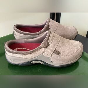 Explore 24 Easy Spirit mules. Size 7 1/2